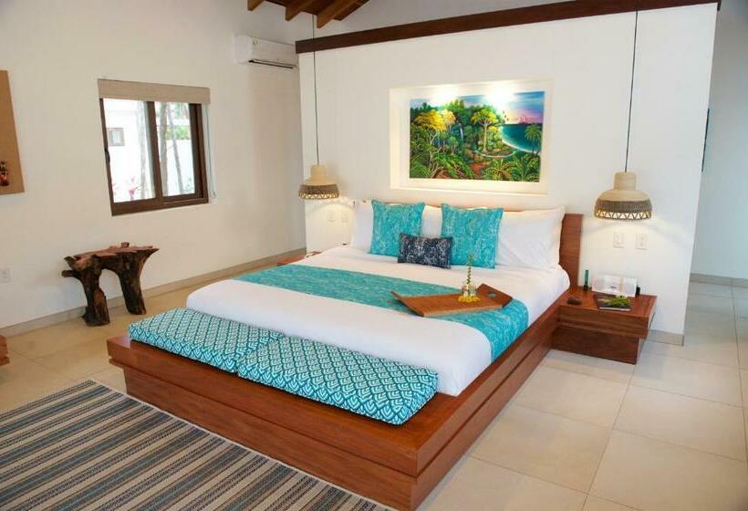 スタンダードスタジオ, Naïa Resort And Spa