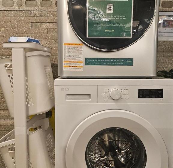 اتاق عادی, Travel Light Hostel