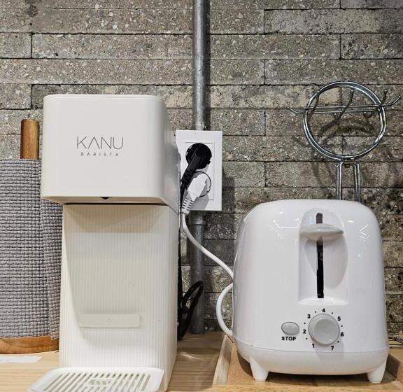 تختخواب در اتاق مشترک, Travel Light Hostel