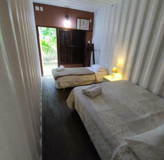 Standaard Driepersoonskamer, Container Eco Suítes