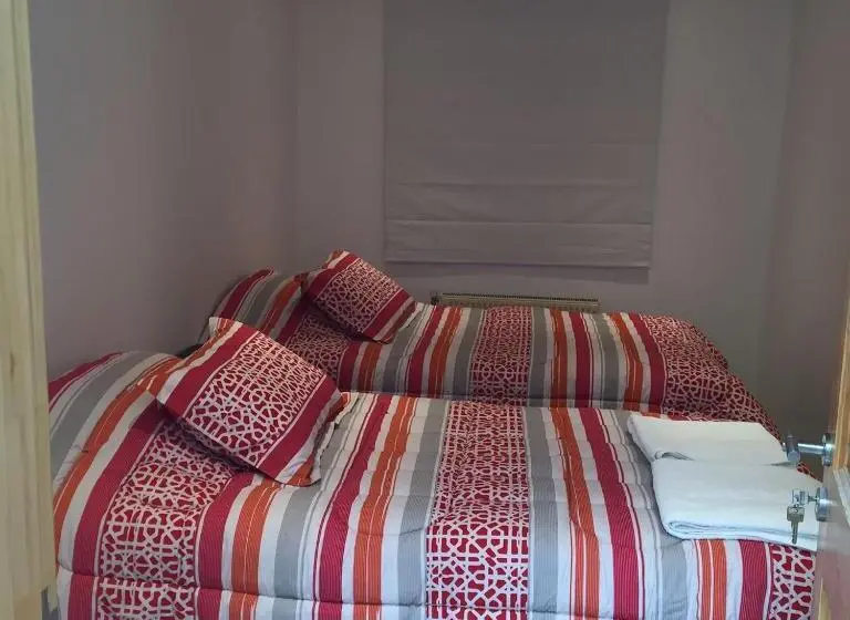 バス共有のスタンダードルーム, Hostal Balmaceda