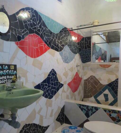 家庭间, Tarragona Hostal