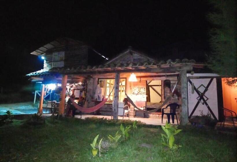 家庭间, Tarragona Hostal