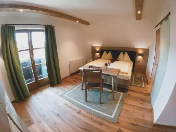 バルコニー付きスタンダードルーム, Appartements Macheiner