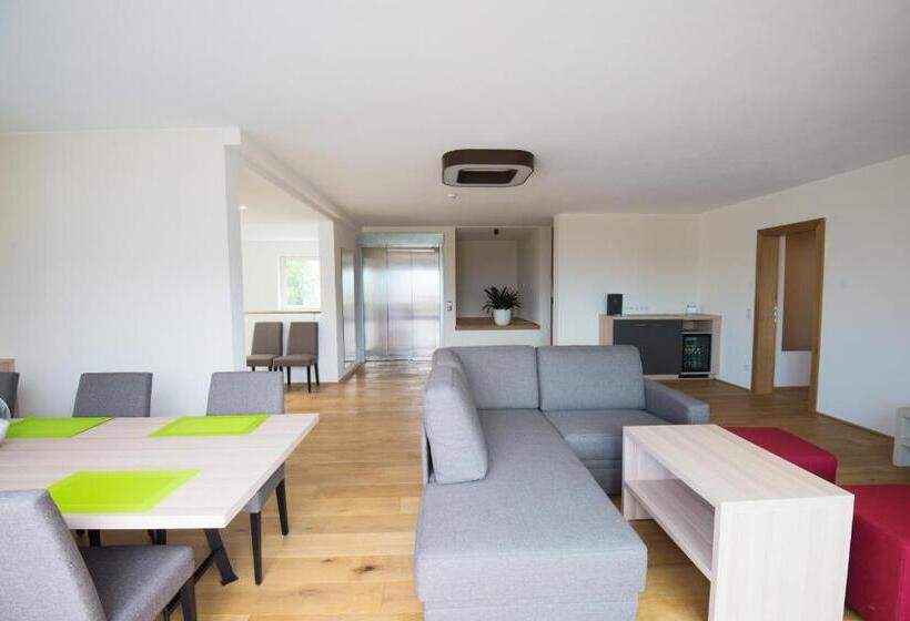 高级家庭房间, Dasmei