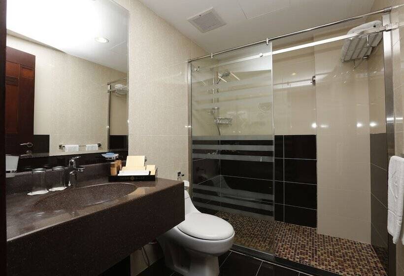 סוויטה מלכותית, Intour  Jazan