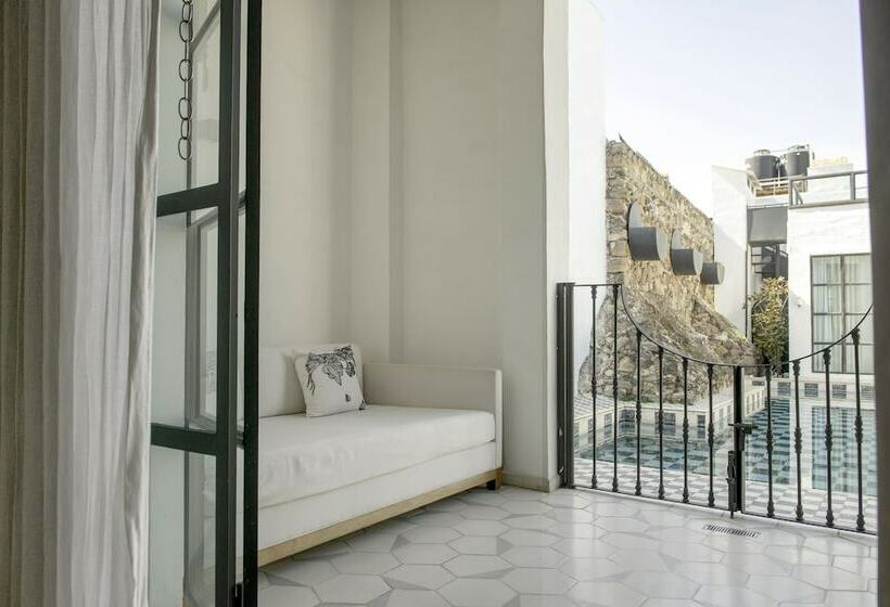 سوئیت پریمیوم, Lotelcasa Arca