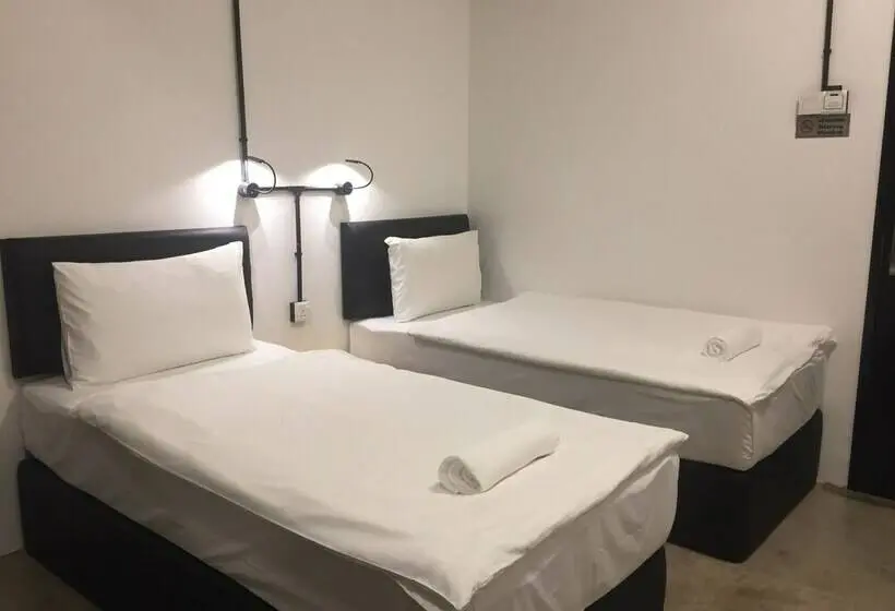 اتاق لوکس, Suite 18 Boutique