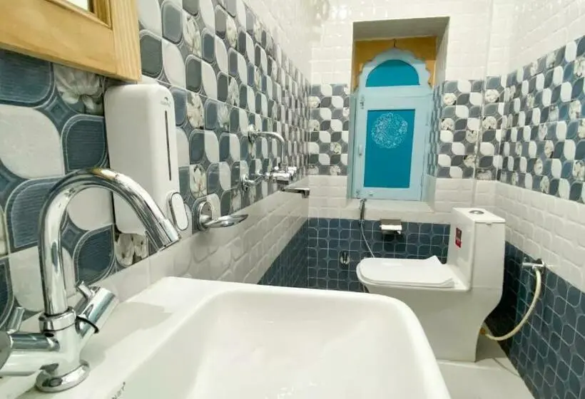 اتاق لوکس, Jaisalmer Hostel Crowd