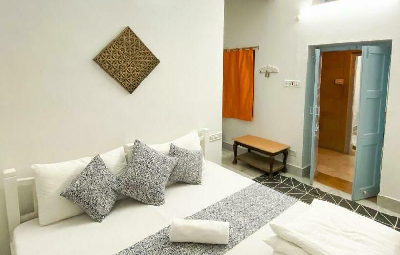 اتاق لوکس, Jaisalmer Hostel Crowd