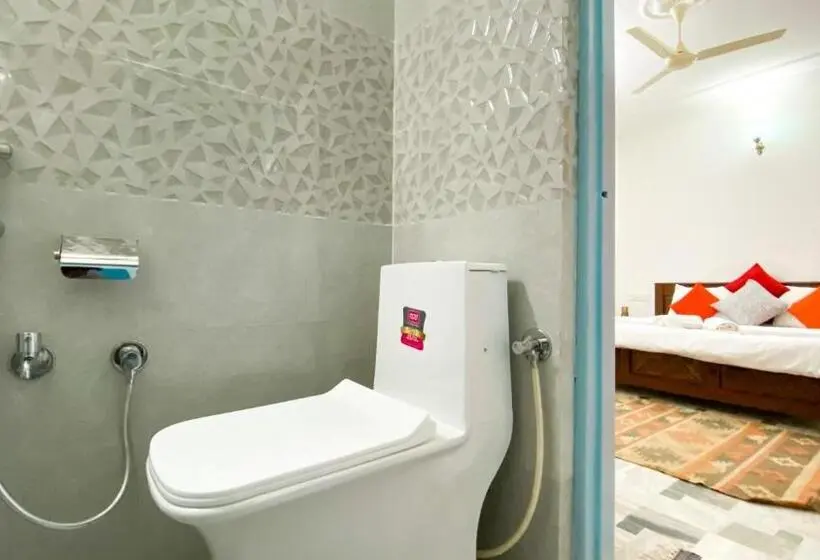اتاق لوکس با چشم‌انداز, Jaisalmer Hostel Crowd
