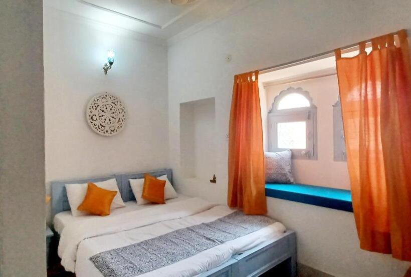 اتاق استاندارد با چشمانداز باغ, Jaisalmer Hostel Crowd