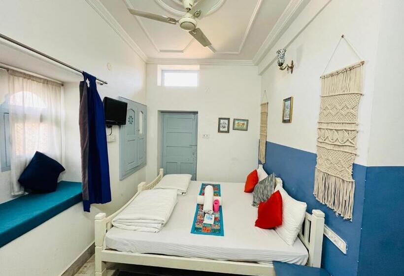 اتاق استاندارد با چشمانداز باغ, Jaisalmer Hostel Crowd