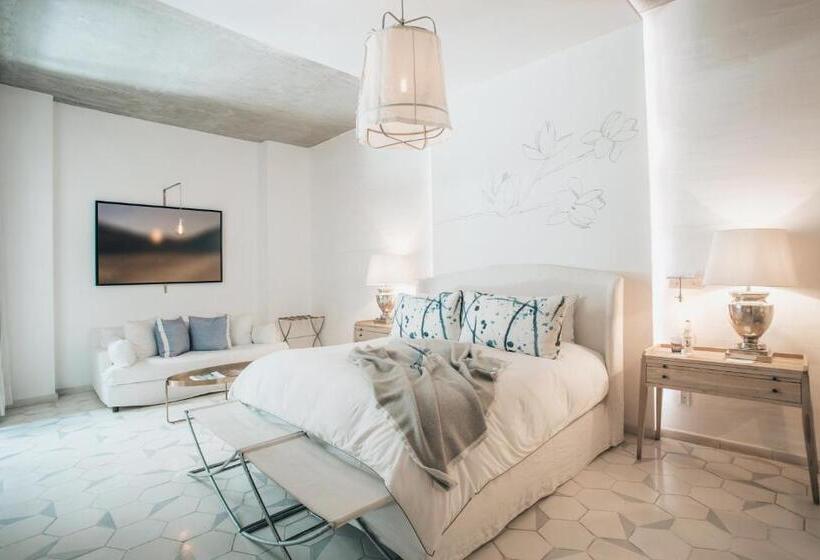 سوئیت پریمیوم, Lotelcasa Arca