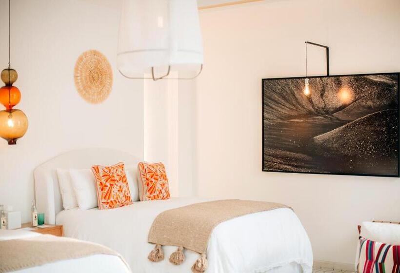 اتاق لوکس, Lotelcasa Arca