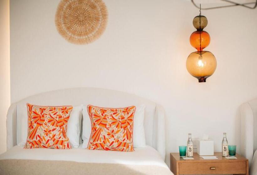 اتاق لوکس, Lotelcasa Arca