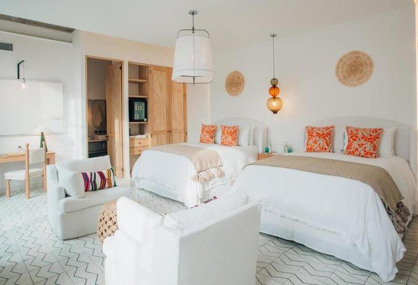 اتاق لوکس, Lotelcasa Arca