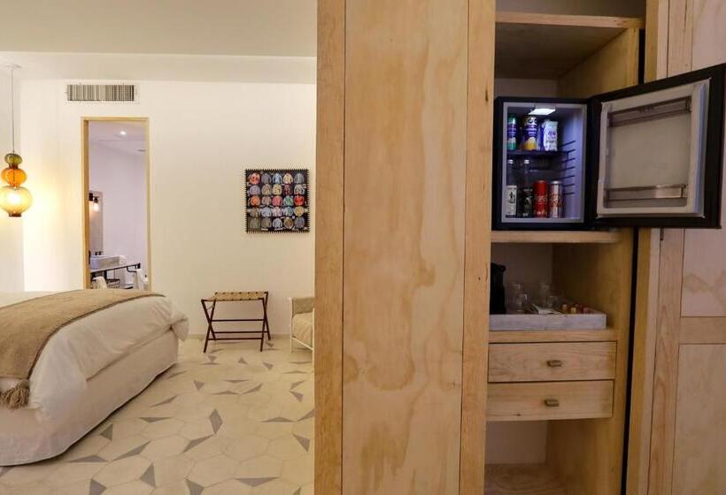 اتاق لوکس, Lotelcasa Arca