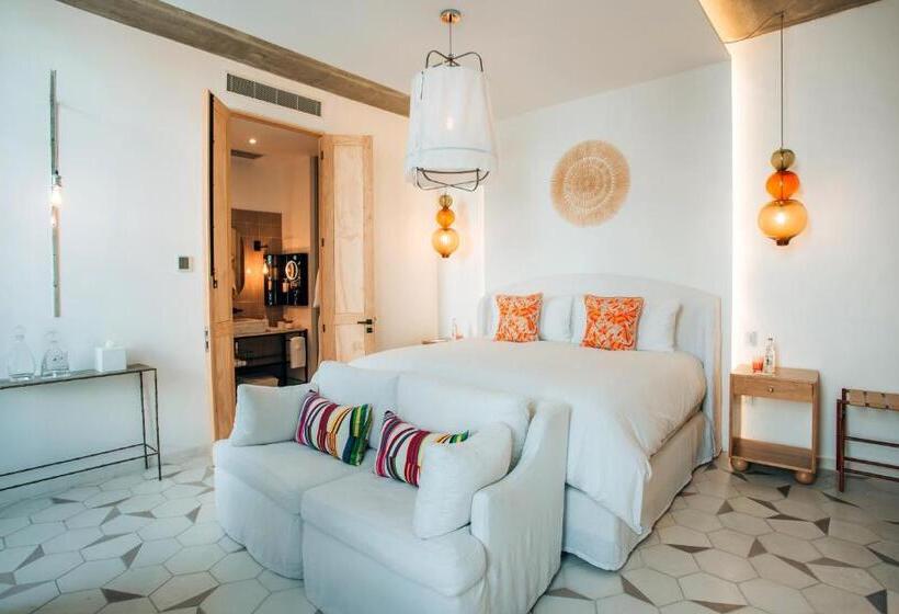 سوییت, Lotelcasa Arca