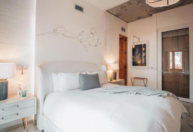 سوییت, Lotelcasa Arca