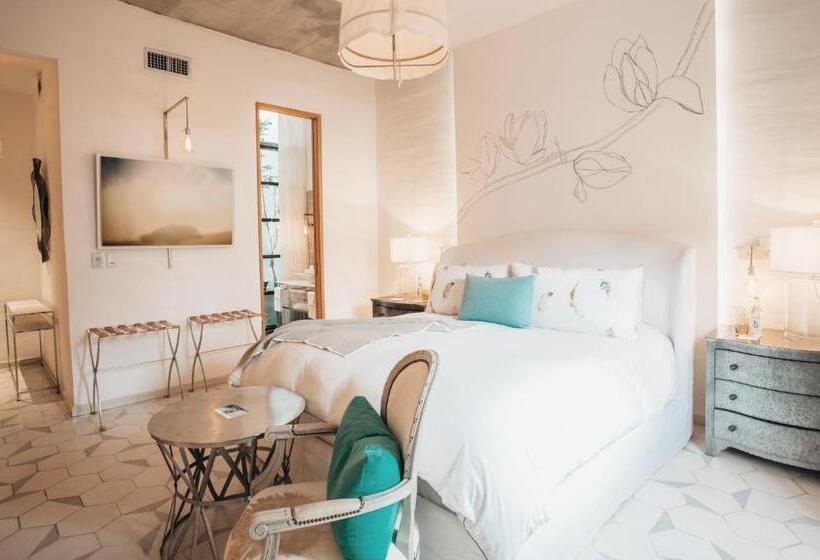 سوئیت با تخت بزرگ, Lotelcasa Arca