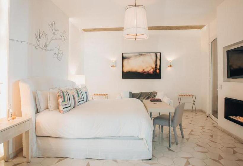 스위트 킹사이즈 침대, Lotelcasa Arca