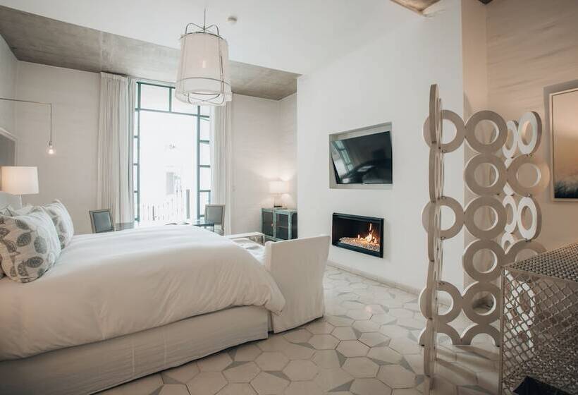 سوئیت پریمیوم, Lotelcasa Arca