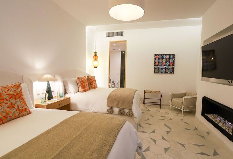 اتاق لوکس, Lotelcasa Arca