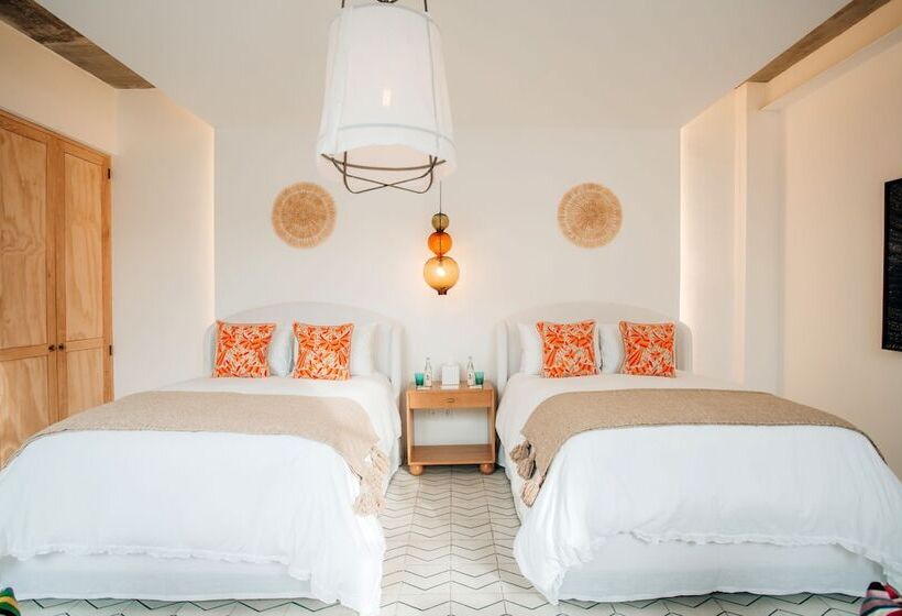 اتاق لوکس, Lotelcasa Arca