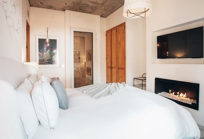 سوئیت با تخت بزرگ, Lotelcasa Arca