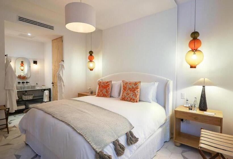 سوییت, Lotelcasa Arca