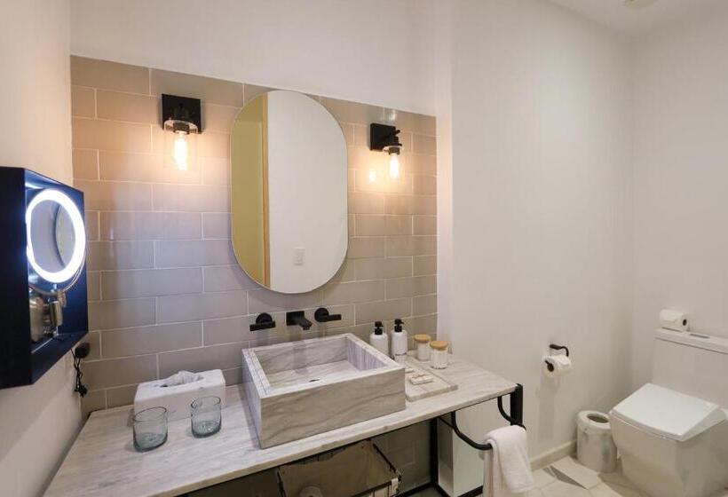 سوییت, Lotelcasa Arca