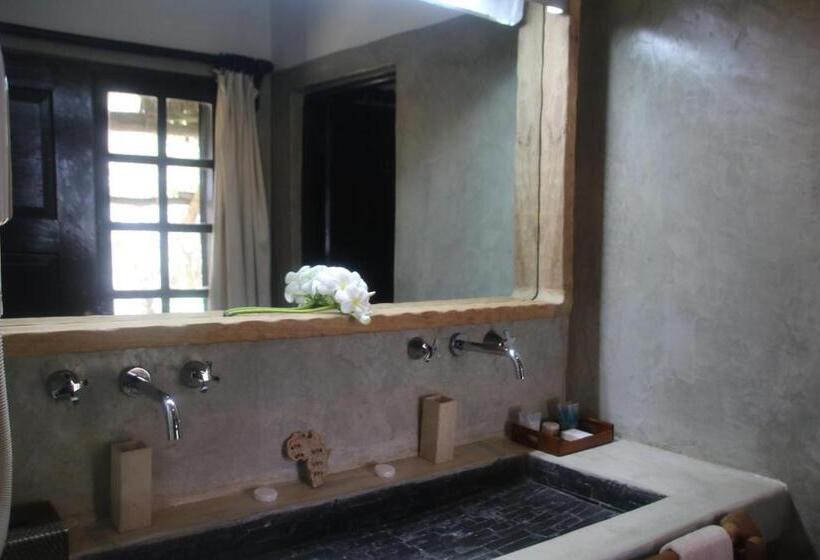 ガーデンビューデラックスルーム, Blue Bay Village