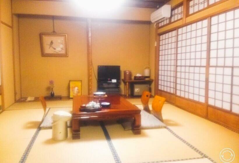 标准间, Motoyu Arimaya