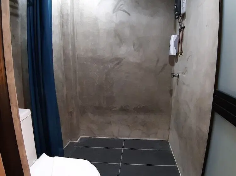 اتاق استاندارد یک نفره, Suite 18 Boutique