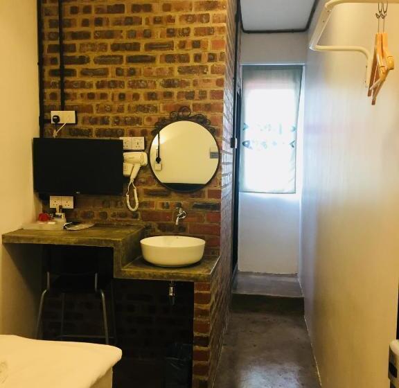 اتاق استاندارد یک نفره, Suite 18 Boutique Hotel   Hostel