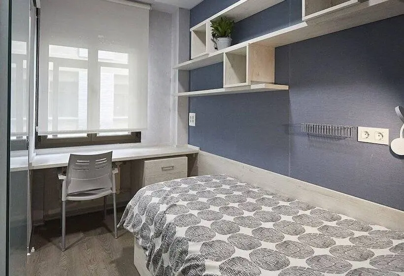 Standard Yhden Hengen Huone, Albergue Residencia Larraona