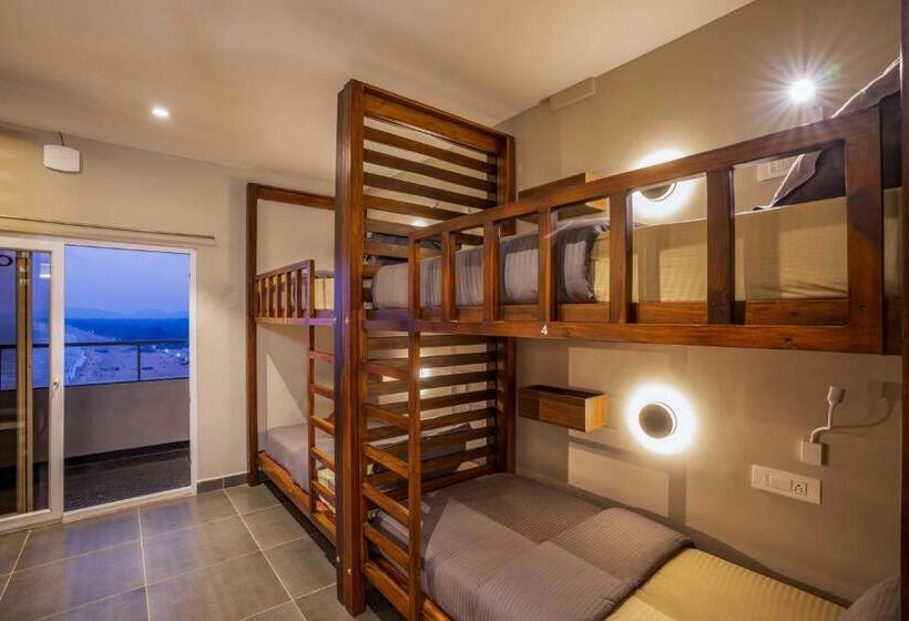 سرير في غرفة سوبيريور مشتركة, Zostel Gokarna