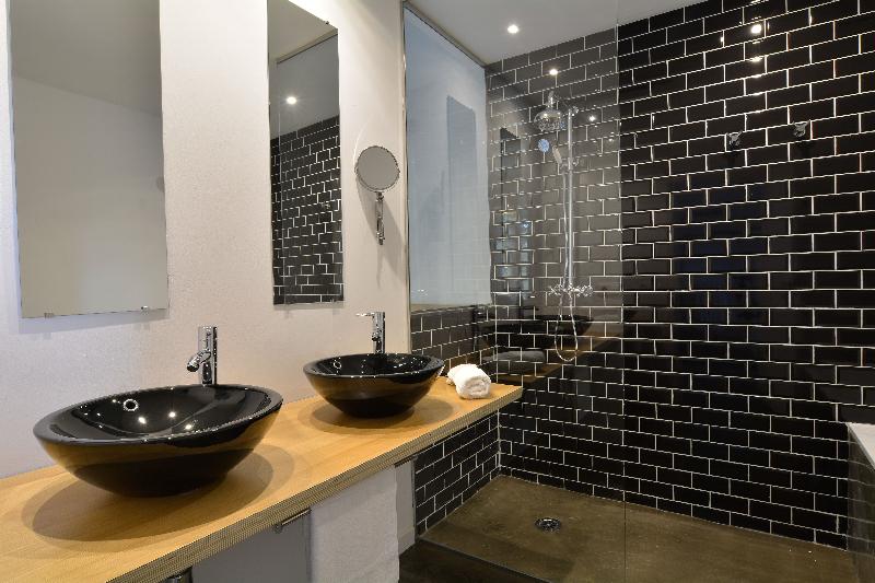 Семейный Номер Совместный Санузел, Hamiltons Lodge & Restaurant