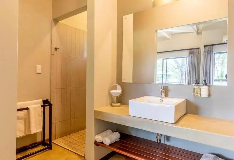 Deluxe-huone Queen-vuode, Hamiltons Lodge & Restaurant