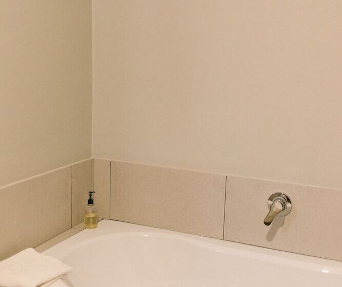 Номер Deluxe Кровать Куин, Hamiltons Lodge & Restaurant