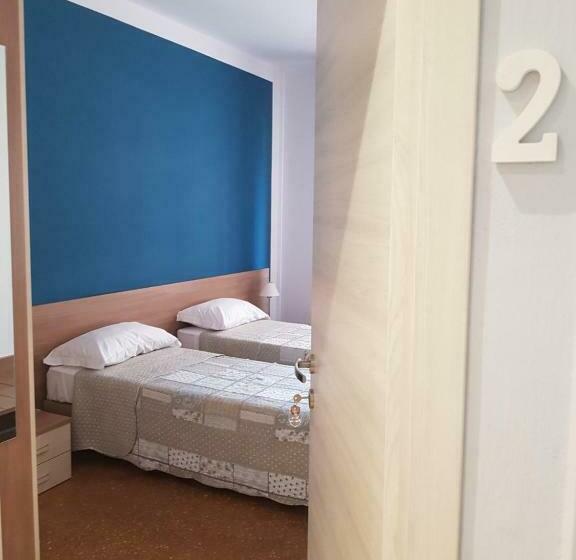 اتاق استاندارد چهار تخته, Bed And Breakfast Sognando Verso La Torre