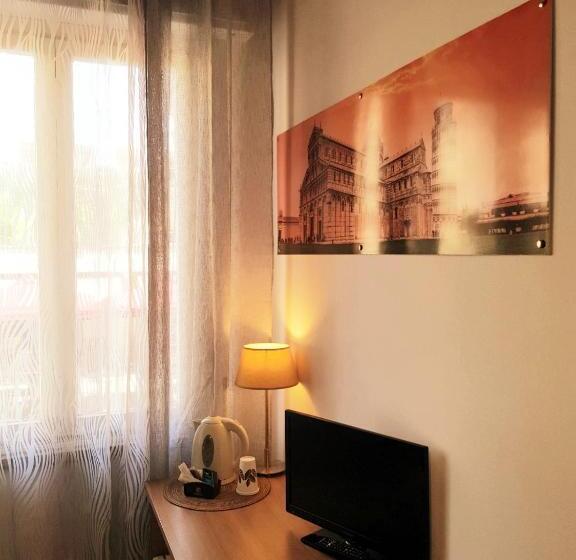 اتاق استاندارد چهار تخته, Bed And Breakfast Sognando Verso La Torre