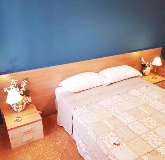 اتاق استاندارد چهار تخته, Bed And Breakfast Sognando Verso La Torre