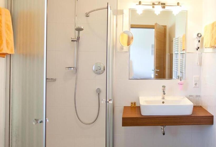 חדר דלוקס עם מרפסת, Gasthof Hotel Terzer