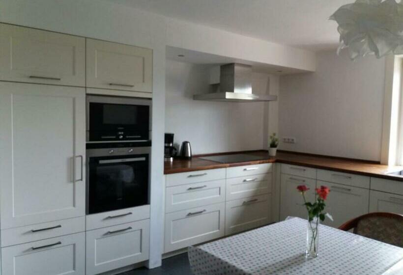 Номер Стандарт Совместная Ванная, Bett4you Pinneberg