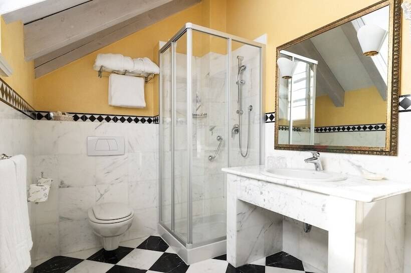 Номер Стандарт, Cannero