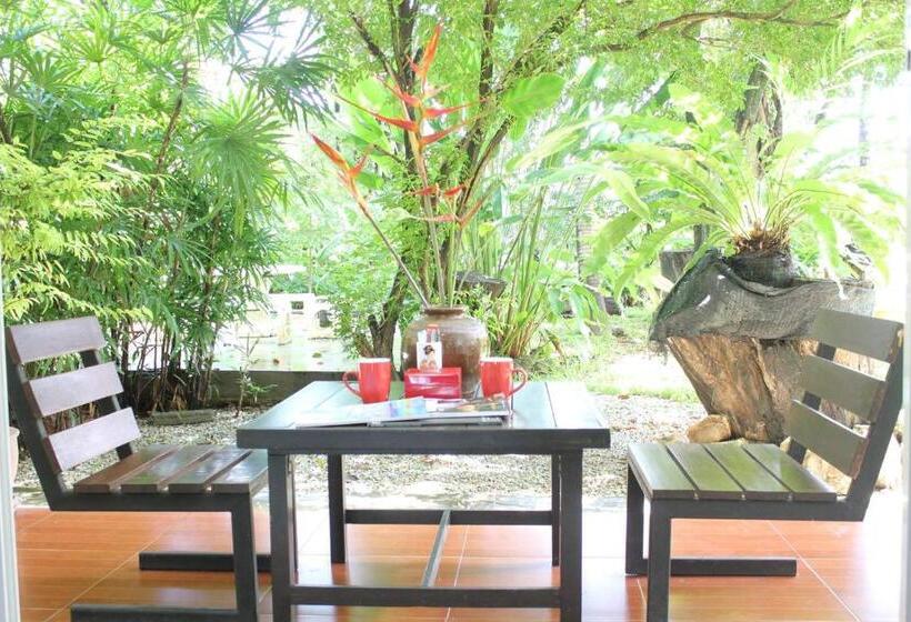 اتاق استاندارد سه تخته با چشمانداز, Eat N Sleep