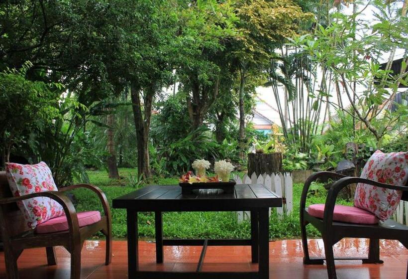 اتاق استاندارد سه تخته با چشمانداز, Eat N Sleep