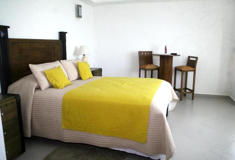 سوییت لوکس, Figaro Hotel Samana